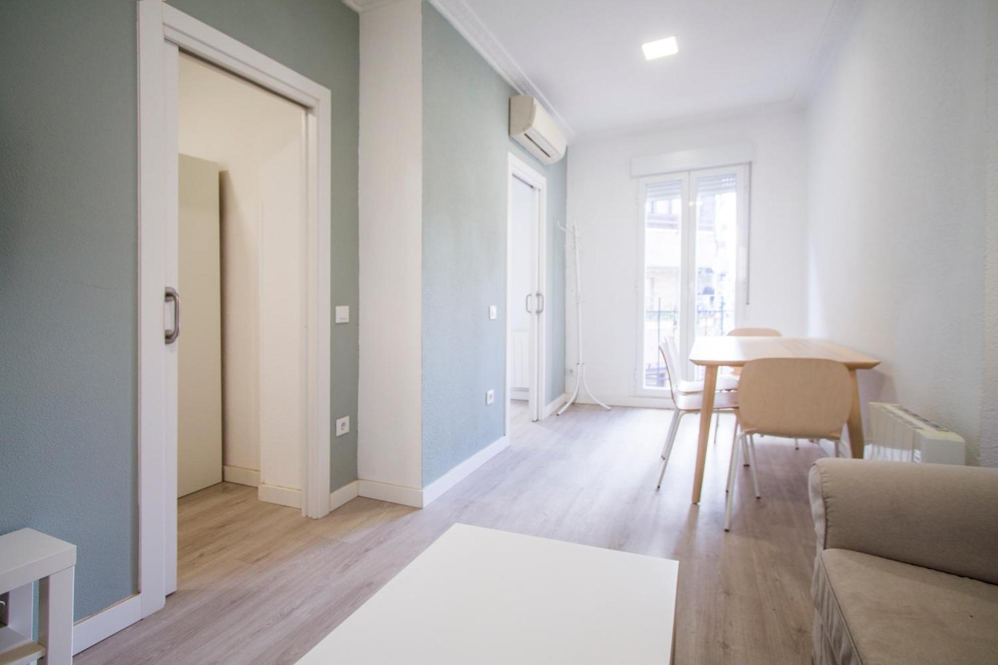 Apartamentos Tetuan Sandino Madrid Exterior foto